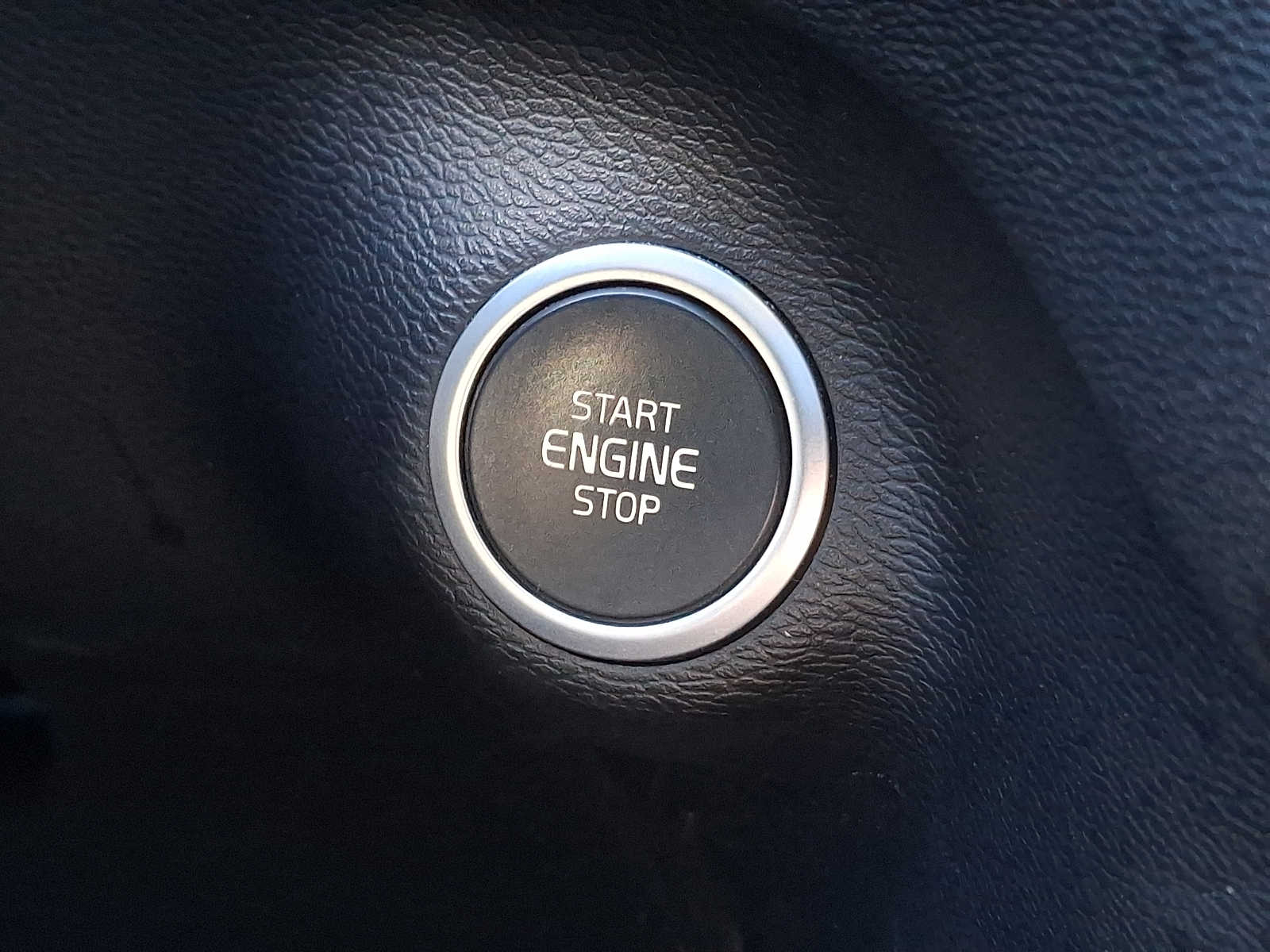 Thumbnail: 2019 Volvo XC40 - 19