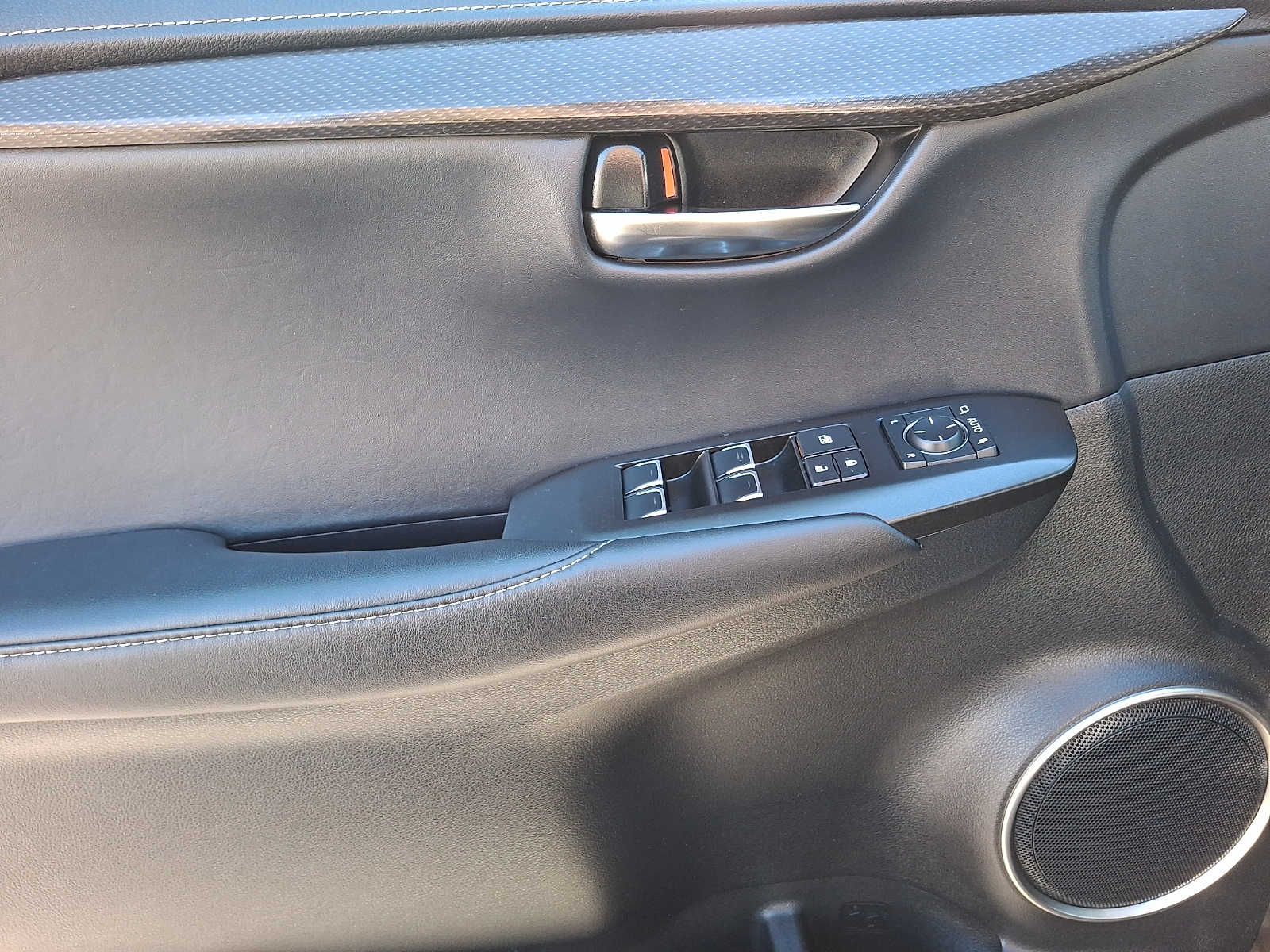 Thumbnail: 2020 Lexus NX - 10