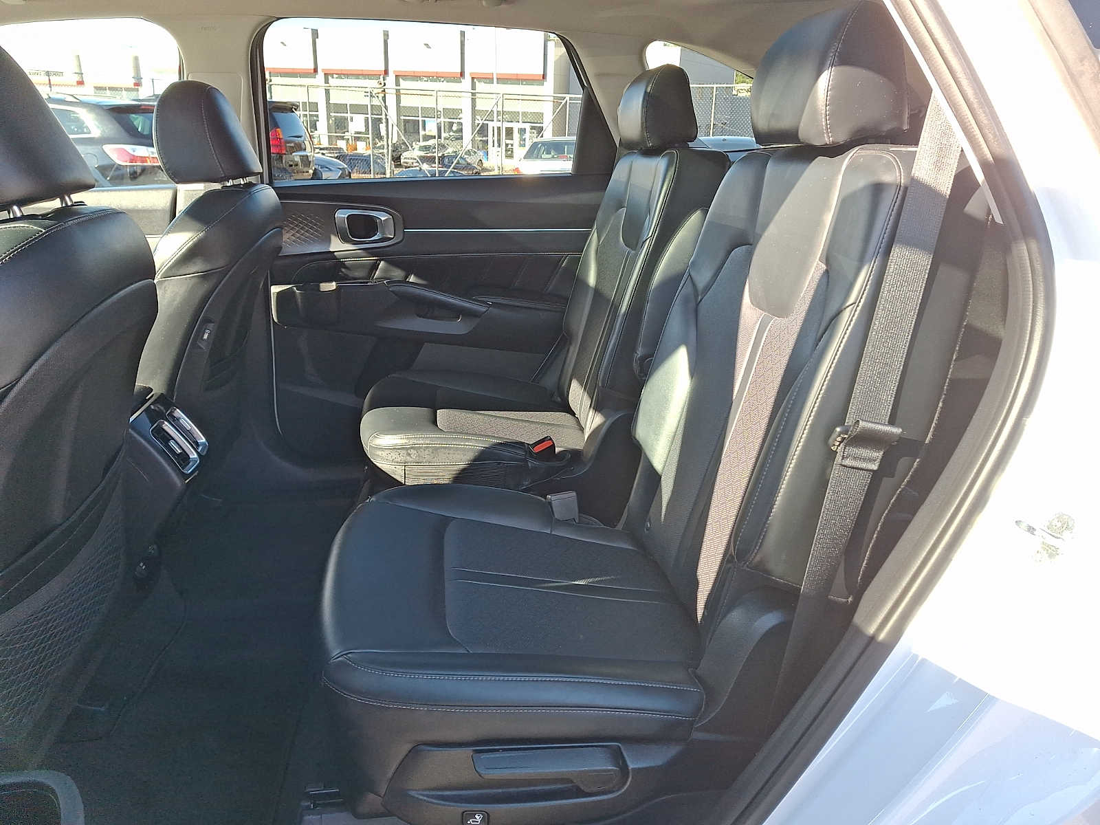 Thumbnail: 2021 Kia Sorento - 9