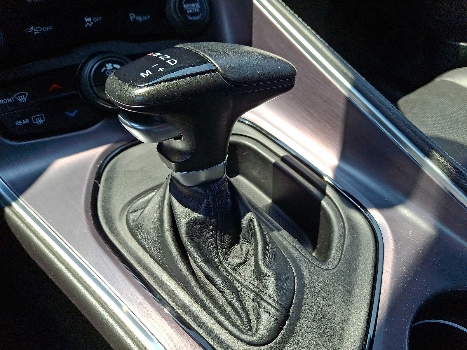 Thumbnail: 2016 Dodge Challenger - 15