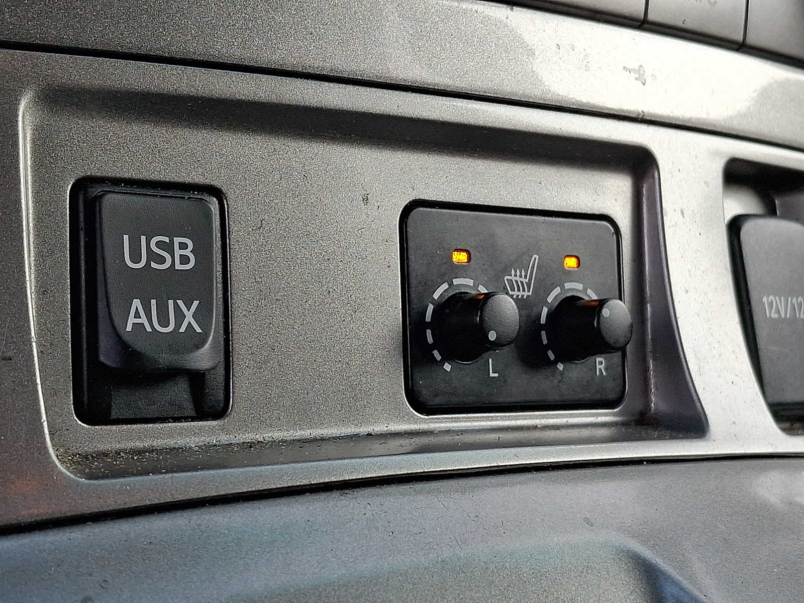 Thumbnail: 2013 Toyota Highlander - 21