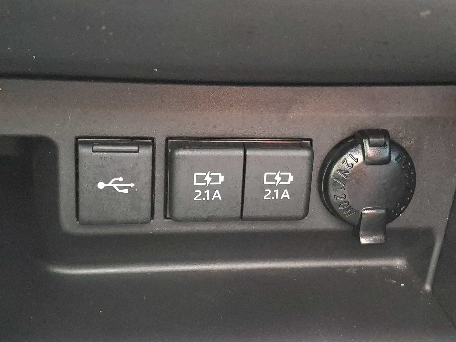 Thumbnail: 2021 Toyota Highlander - 23