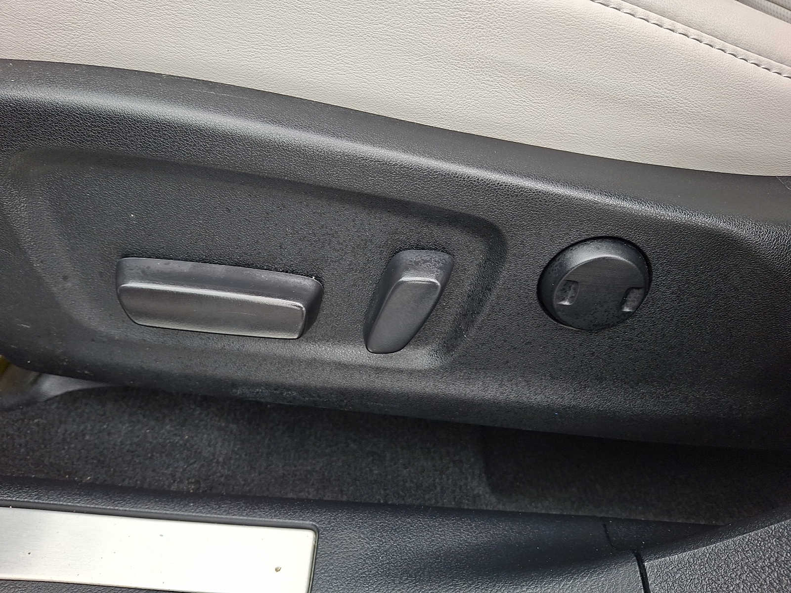 Thumbnail: 2020 Lexus RX - 9