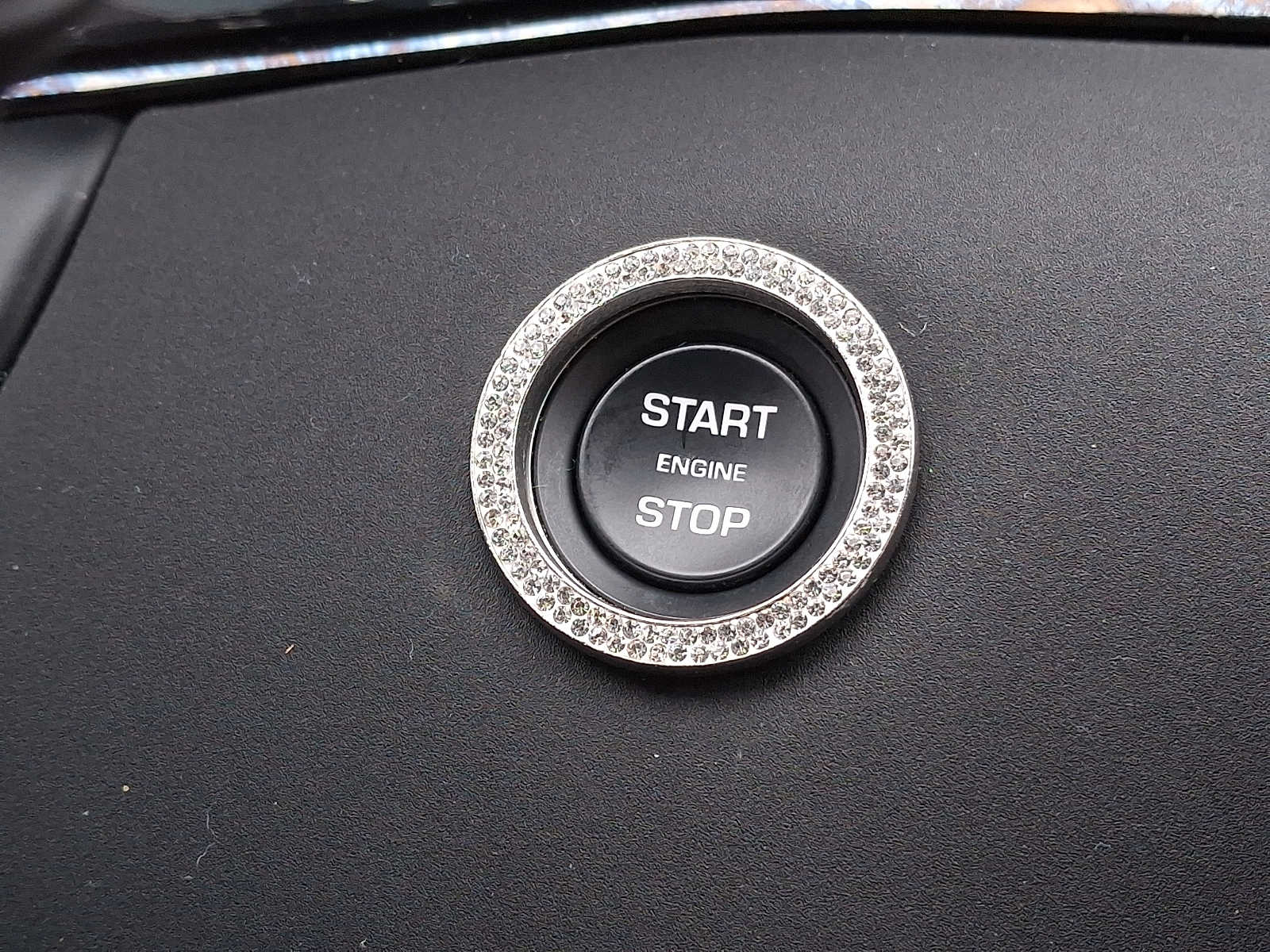 Thumbnail: 2024 Land Rover Range Rover Evoque - 18