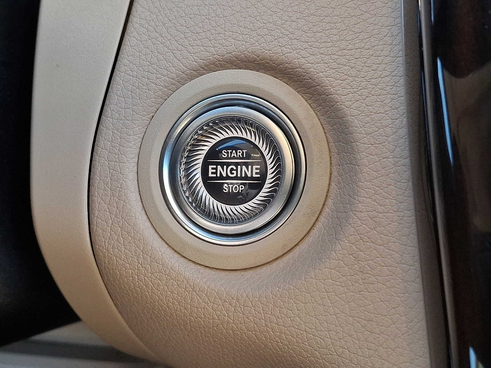 Thumbnail: 2022 Mercedes-Benz GLC - 18