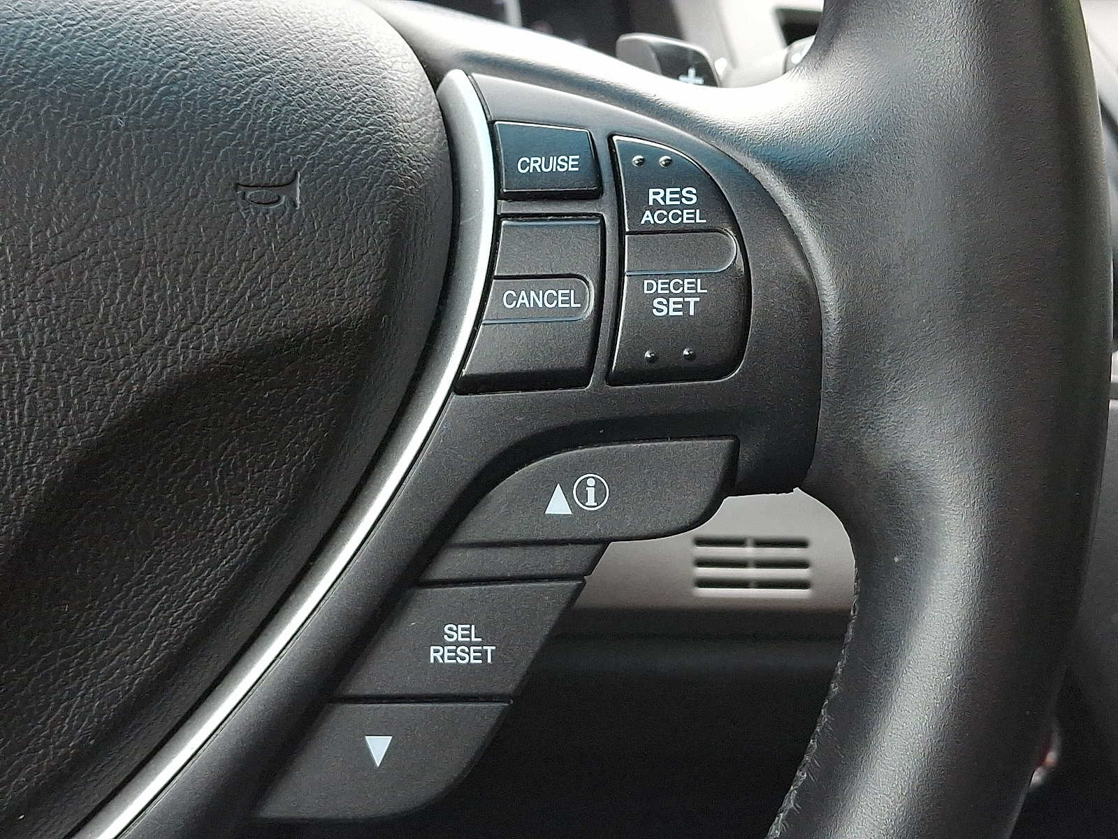 Thumbnail: 2015 Acura RDX - 18