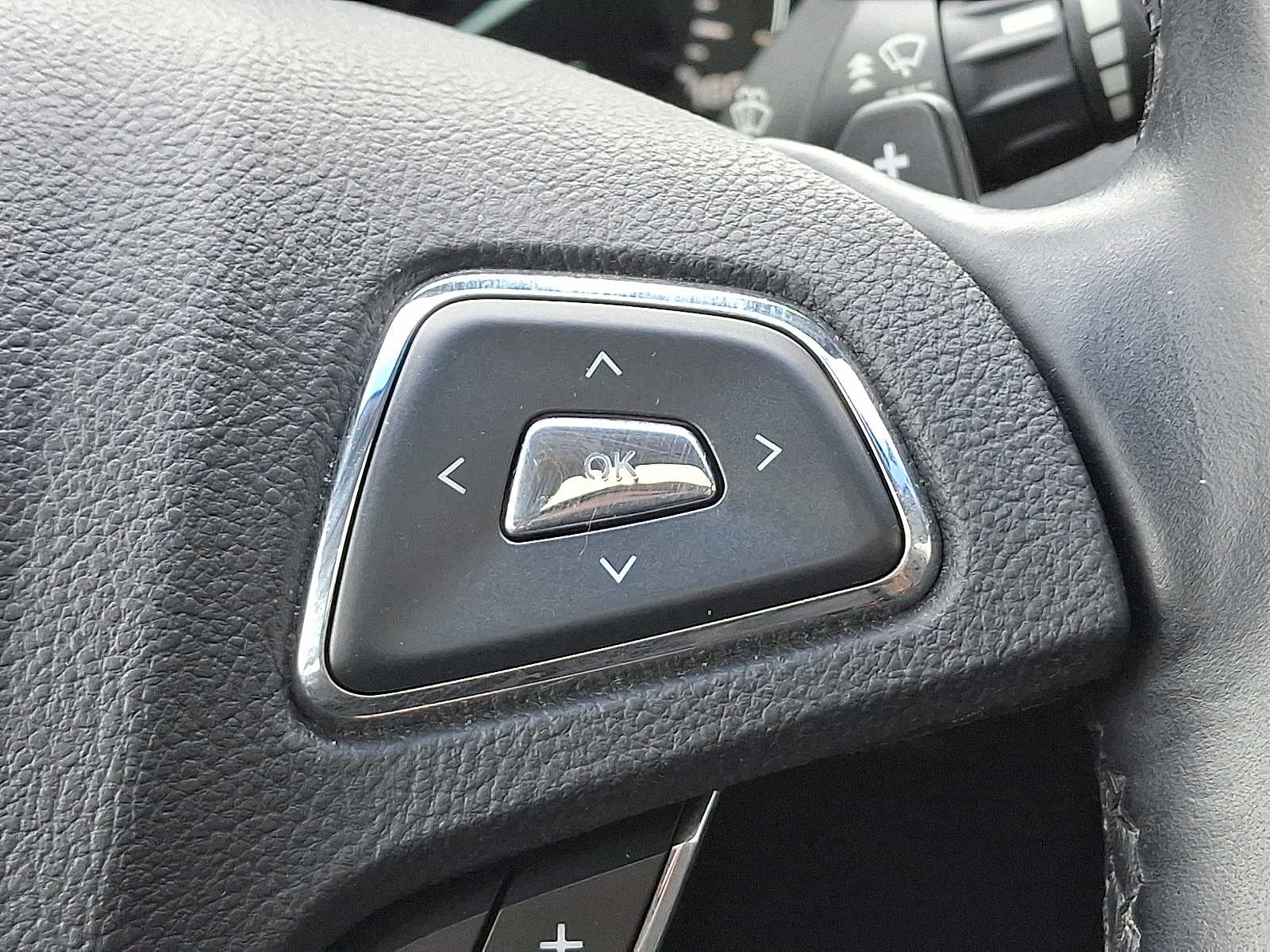 Thumbnail: 2016 Lincoln MKZ - 19