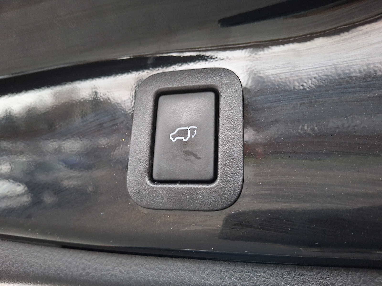 Thumbnail: 2017 Toyota Highlander - 27