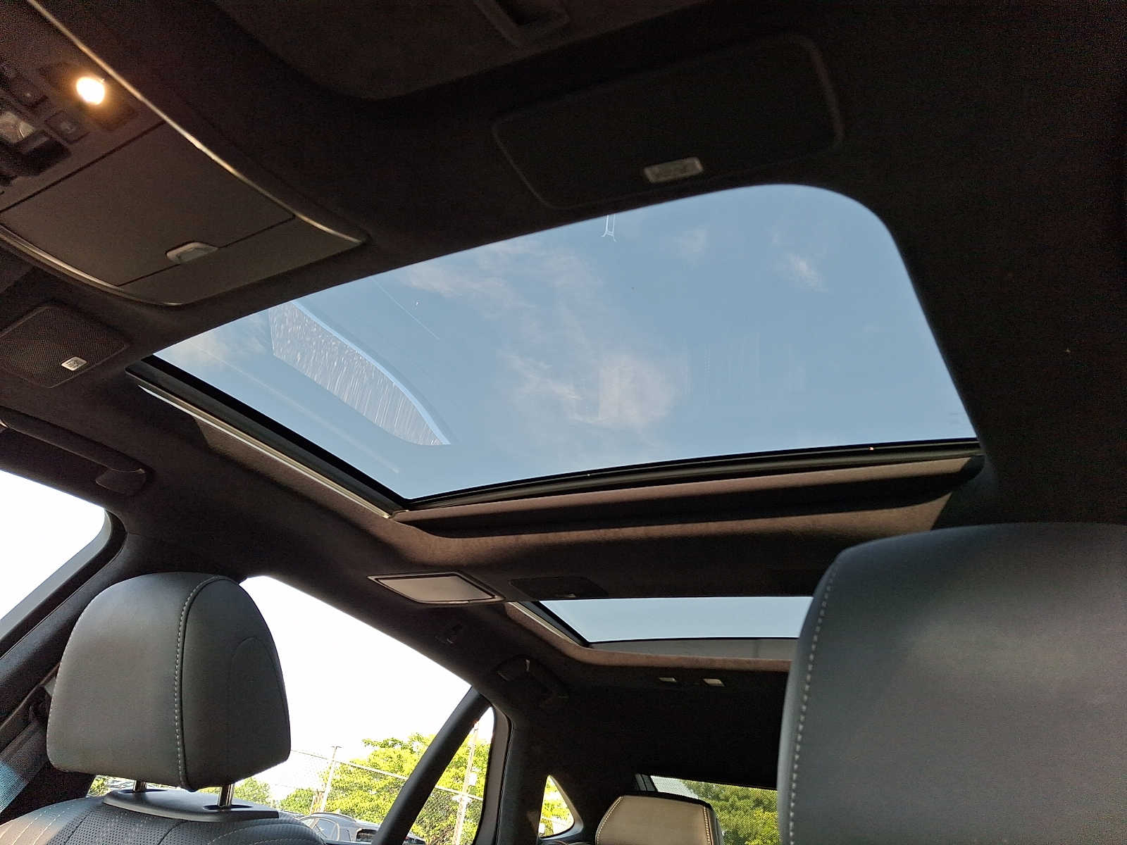 Thumbnail: 2023 Lexus LS - 11