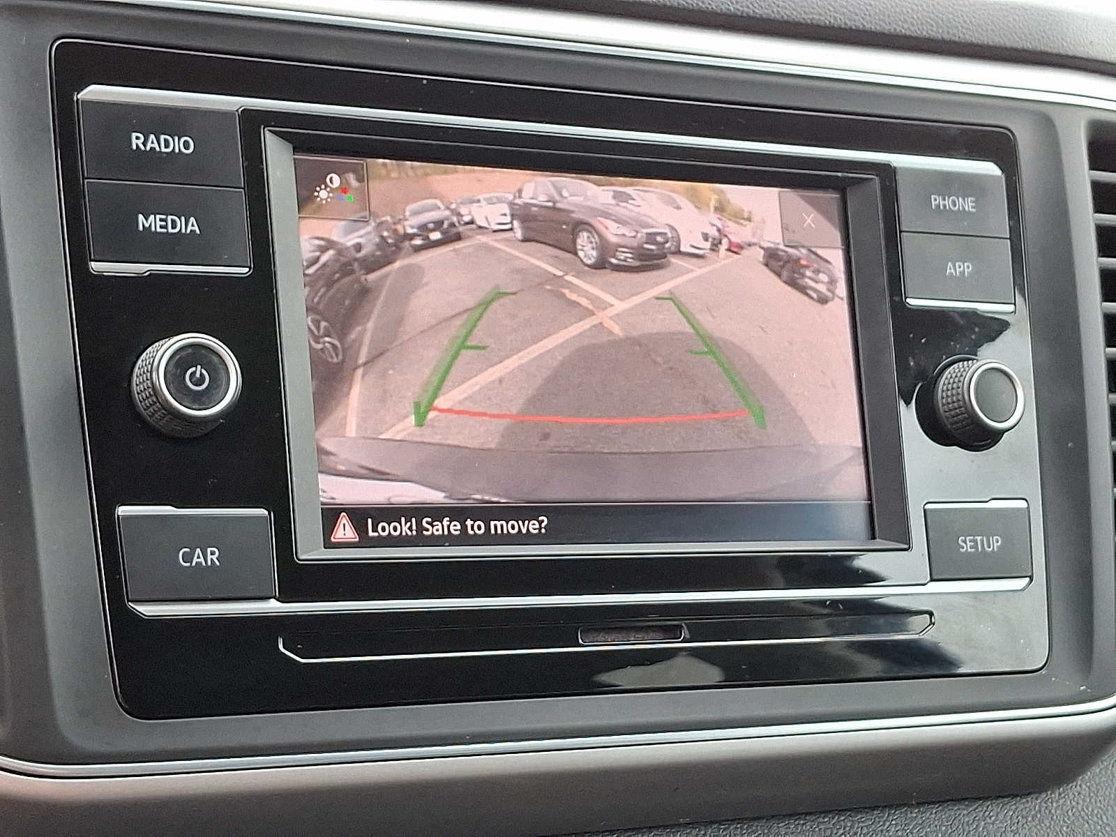 Thumbnail: 2018 Volkswagen Atlas - 17