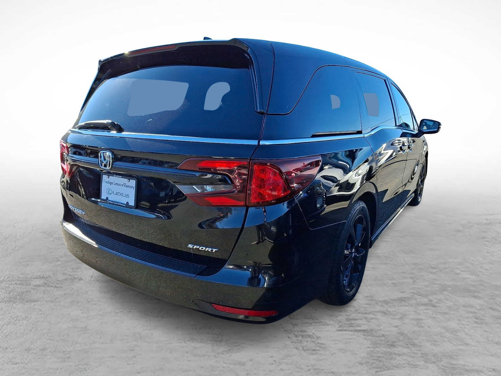 Thumbnail: 2023 Honda Odyssey - 4