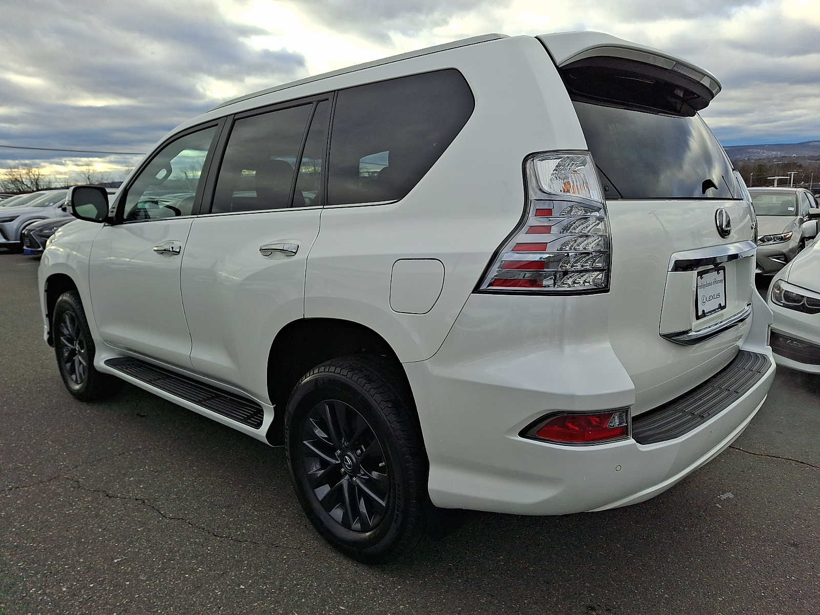 Thumbnail: 2023 Lexus GX - 6