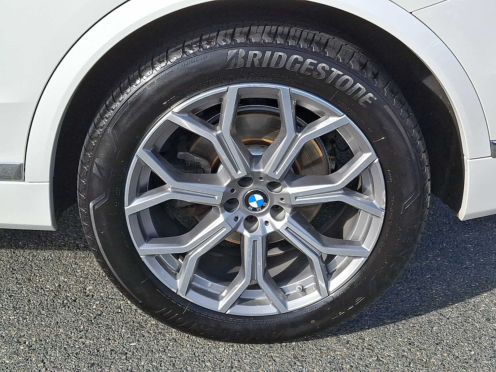 Thumbnail: 2023 BMW X7 - 6