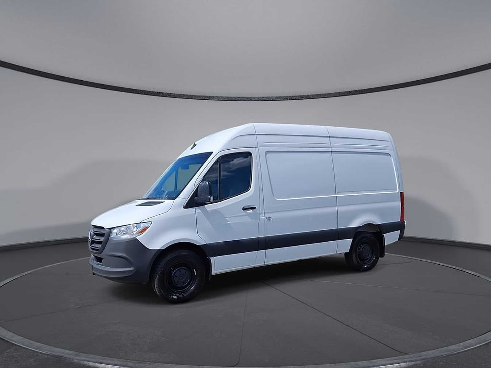 Thumbnail: 2025 Mercedes-Benz Sprinter - 4
