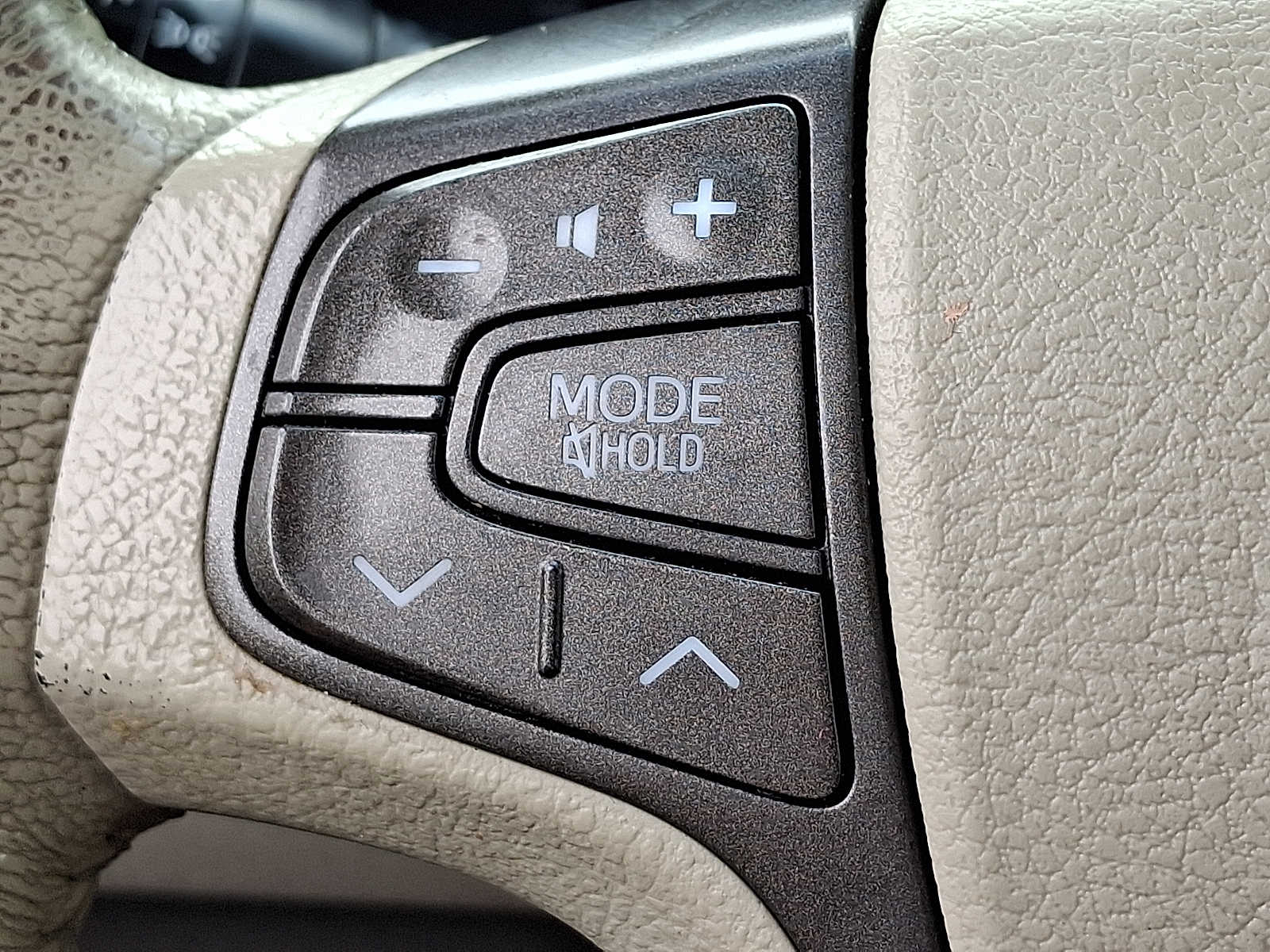Thumbnail: 2013 Toyota Sienna - 19