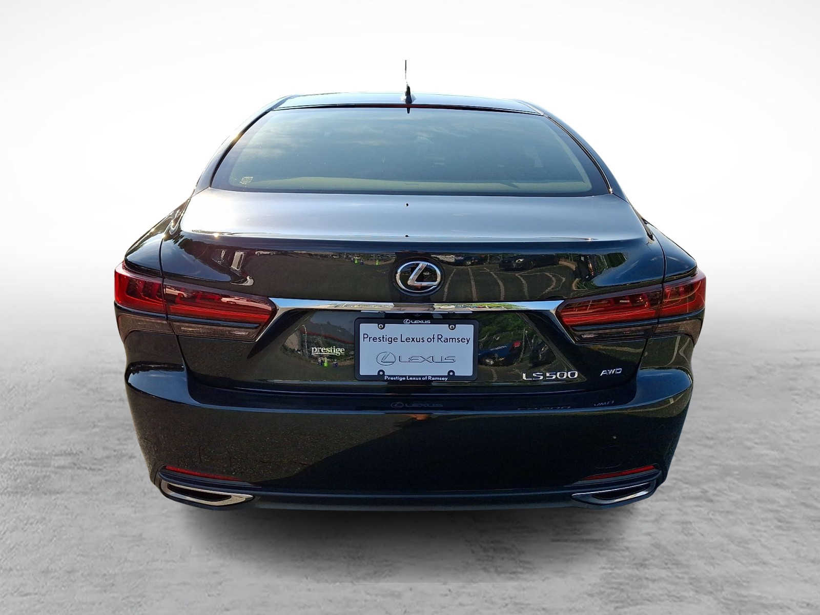 Thumbnail: 2023 Lexus LS - 4