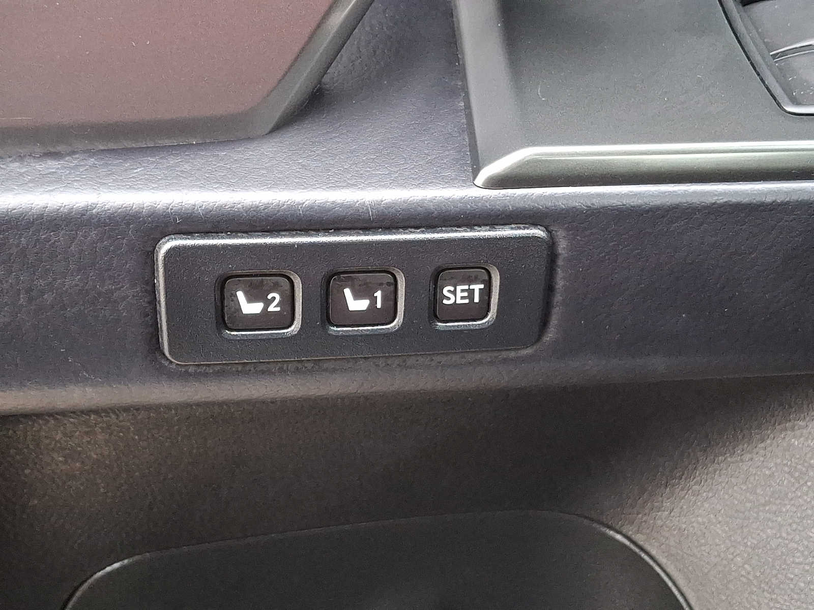 Thumbnail: 2023 Lexus GX - 25