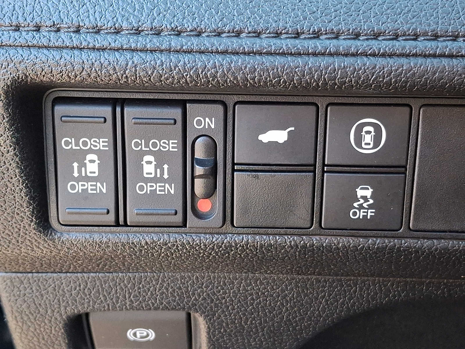 Thumbnail: 2023 Honda Odyssey - 22