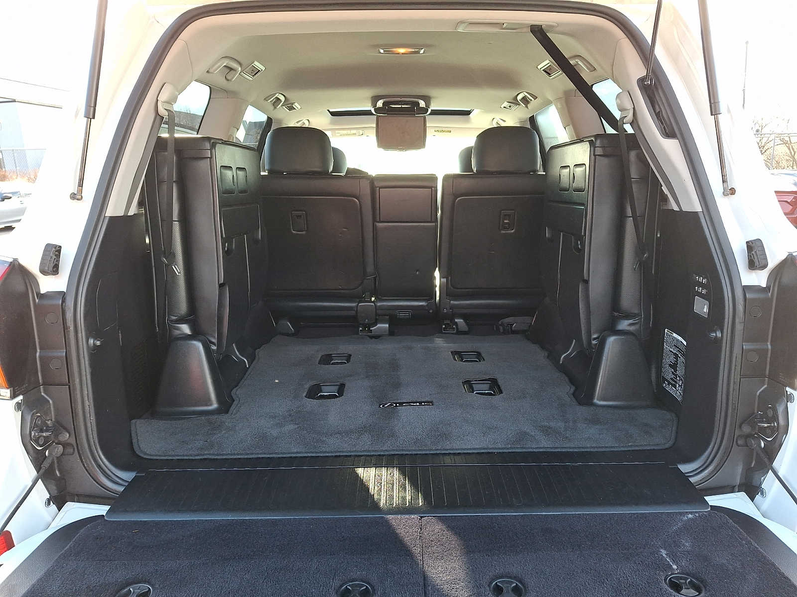 Thumbnail: 2011 Lexus LX - 29