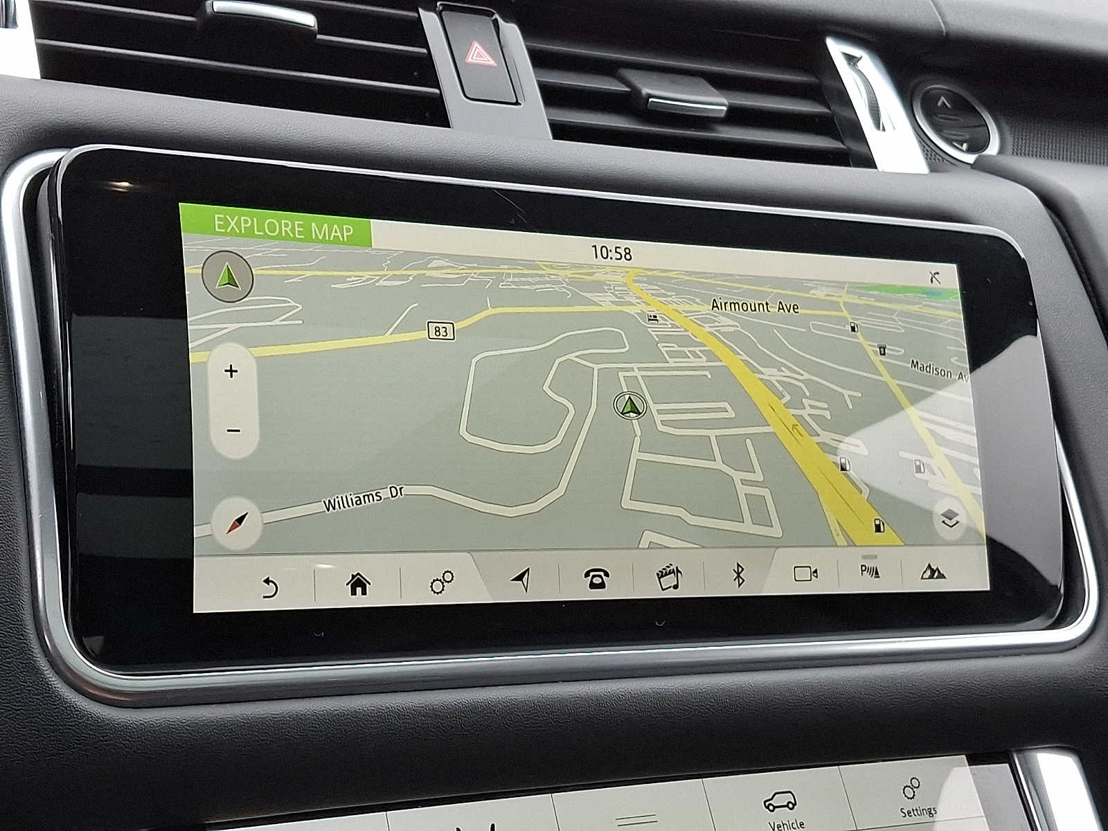 Thumbnail: 2020 Land Rover Range Rover Sport - 16