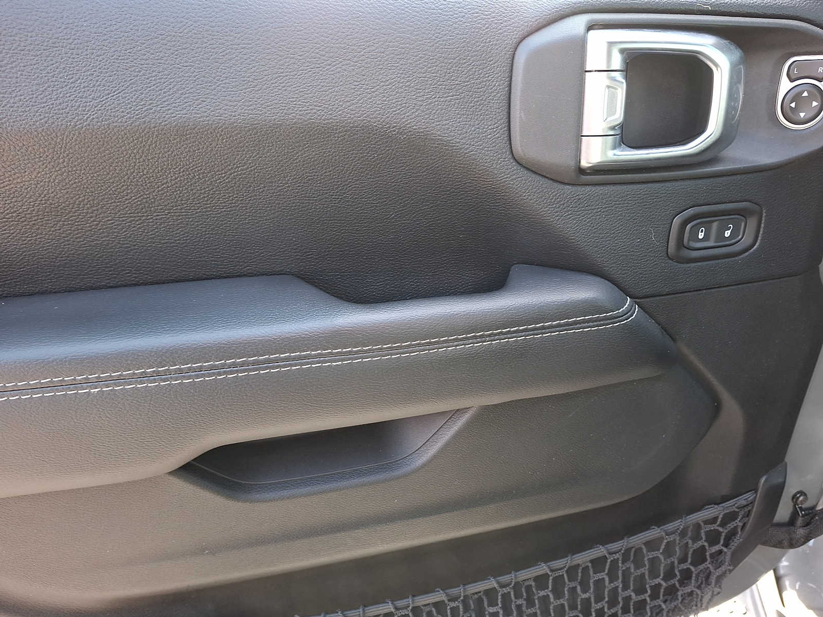 Thumbnail: 2018 Jeep Wrangler - 10