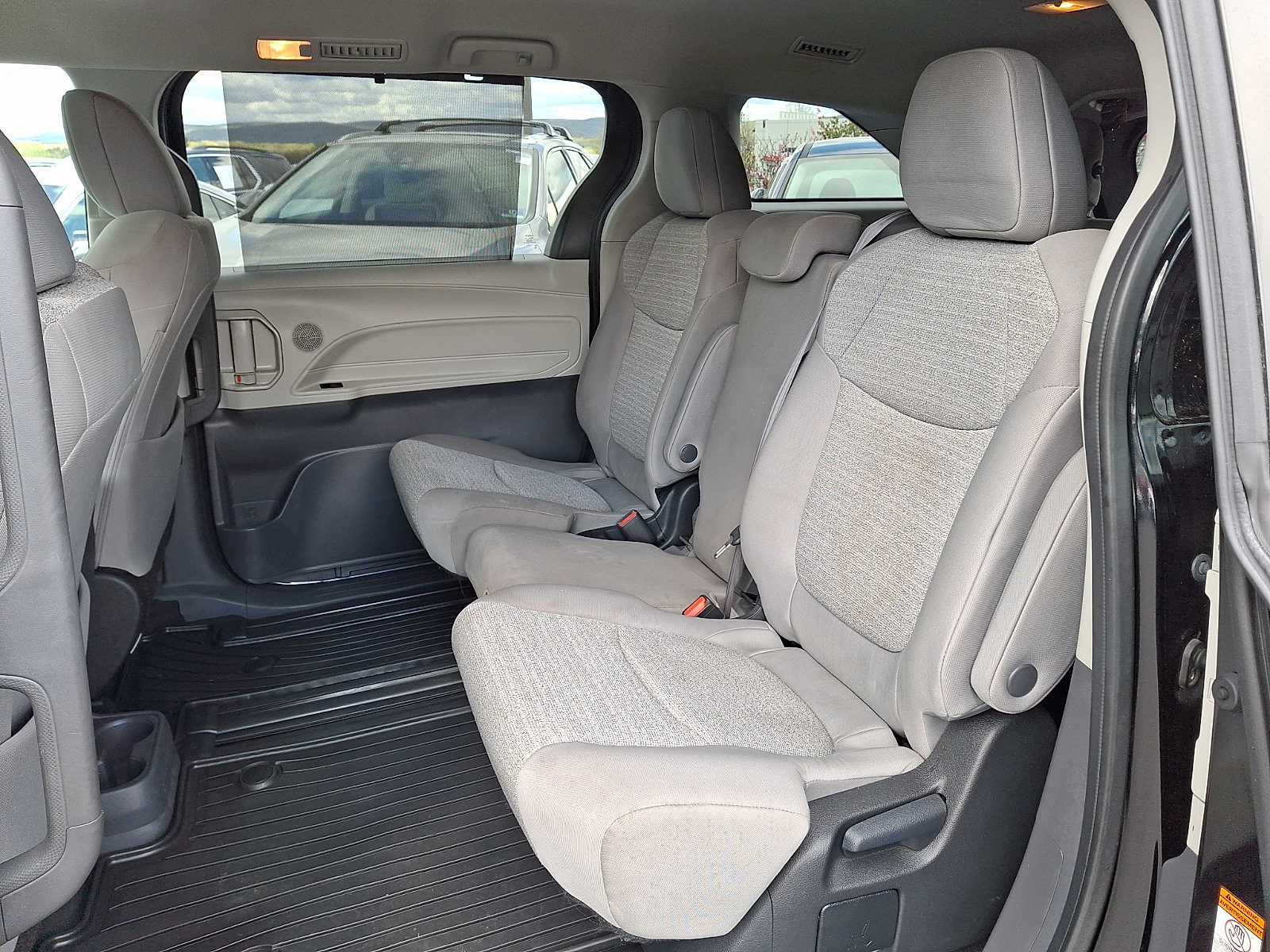 Thumbnail: 2023 Toyota Sienna - 7