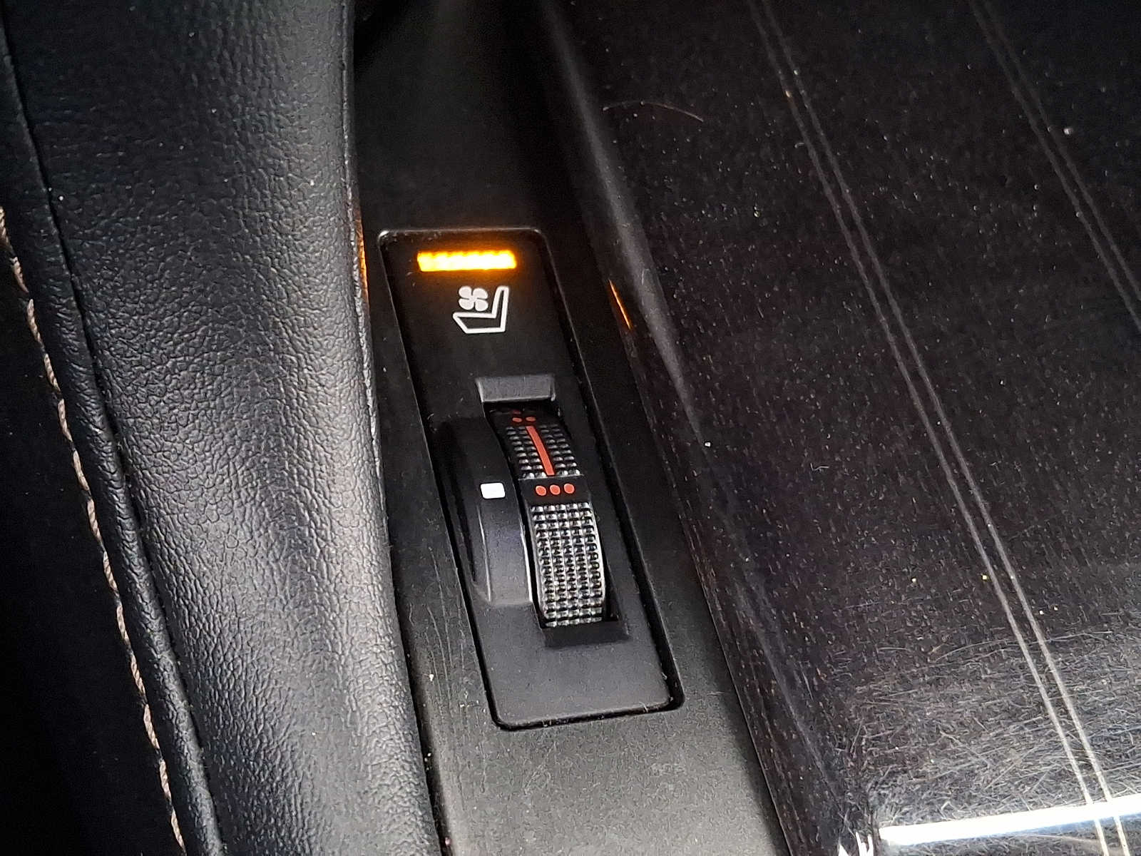 Thumbnail: 2023 Lexus GX - 22