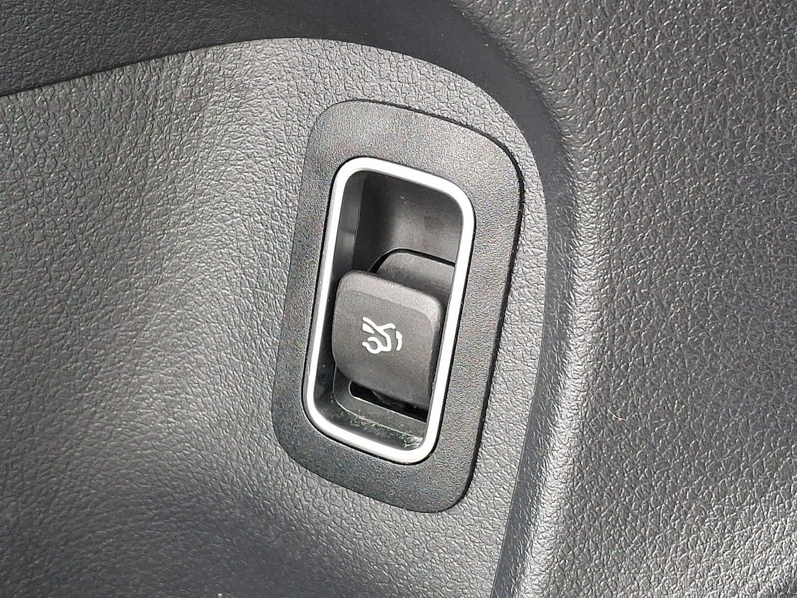 Thumbnail: 2023 Mercedes-Benz CLA - 23