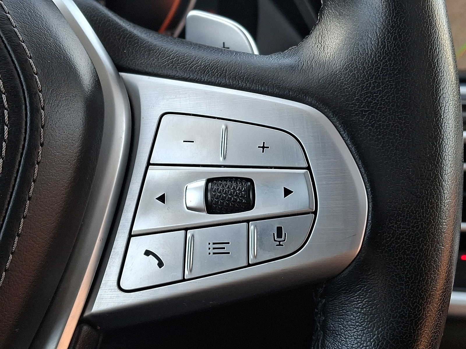 Thumbnail: 2021 BMW X7 - 19