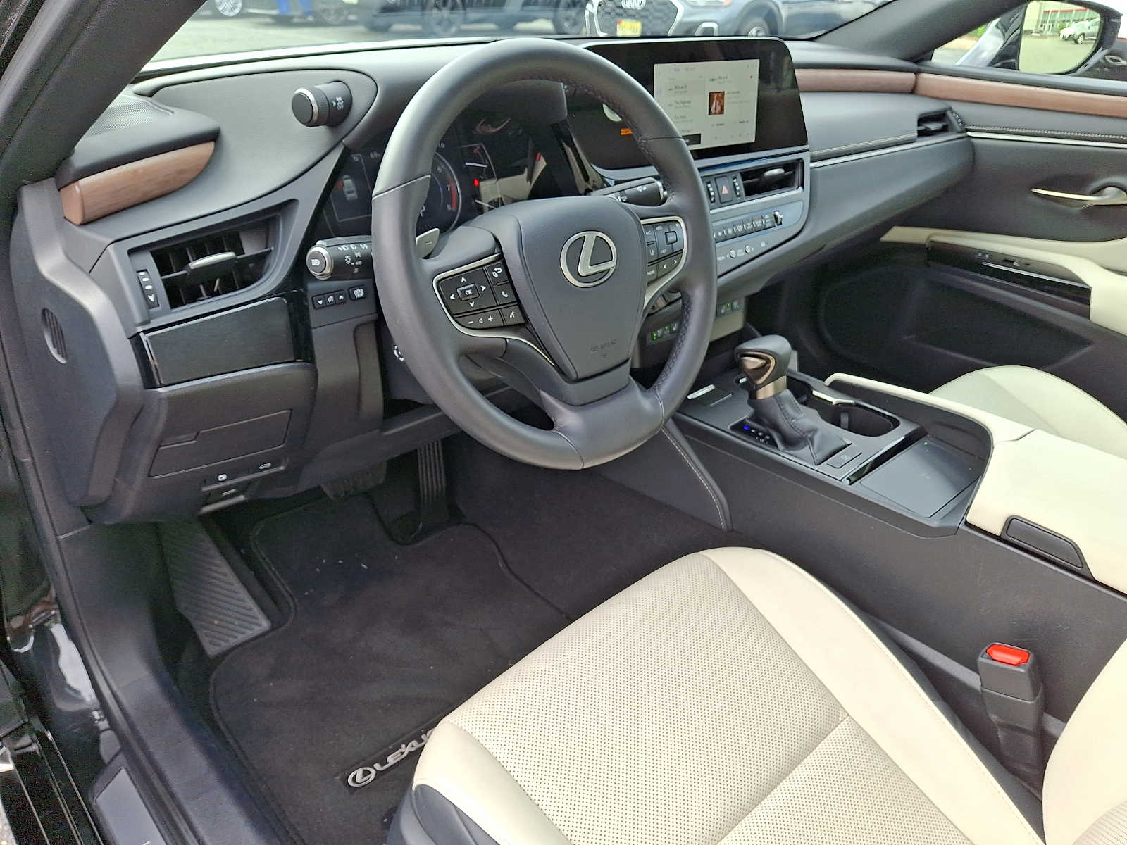 Thumbnail: 2023 Lexus ES - 8