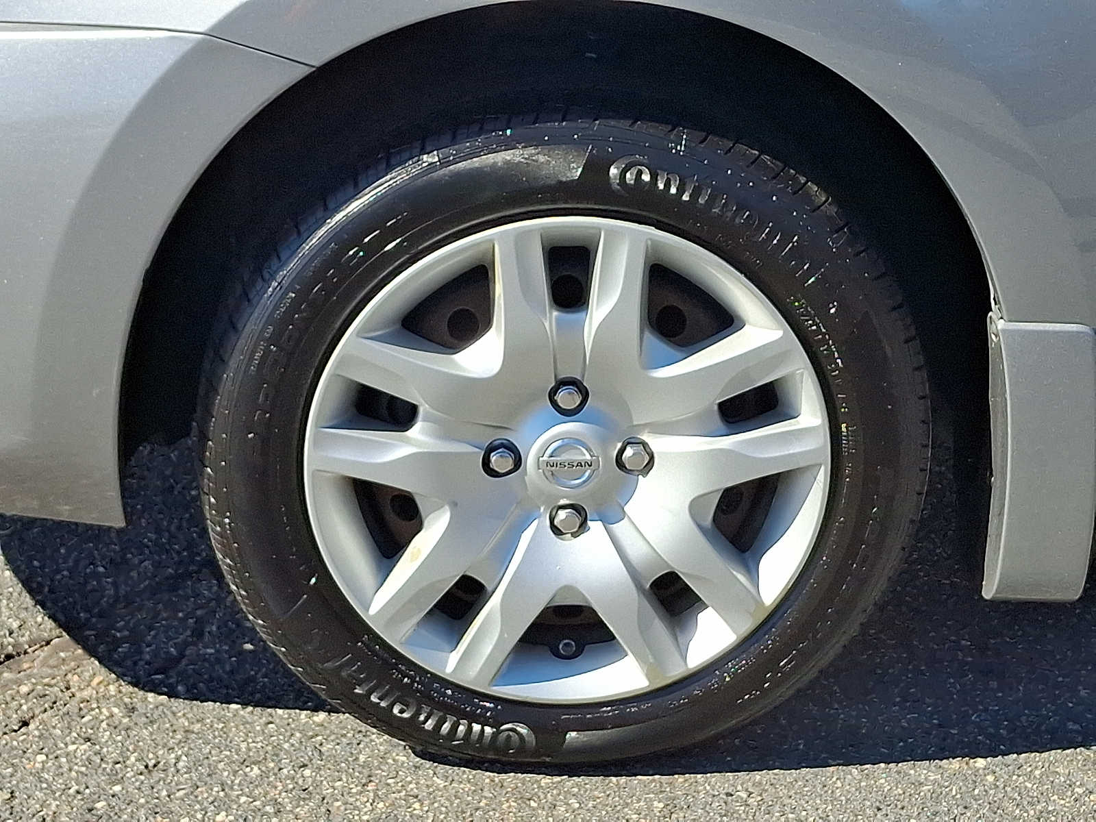 Thumbnail: 2012 Nissan Sentra - 8