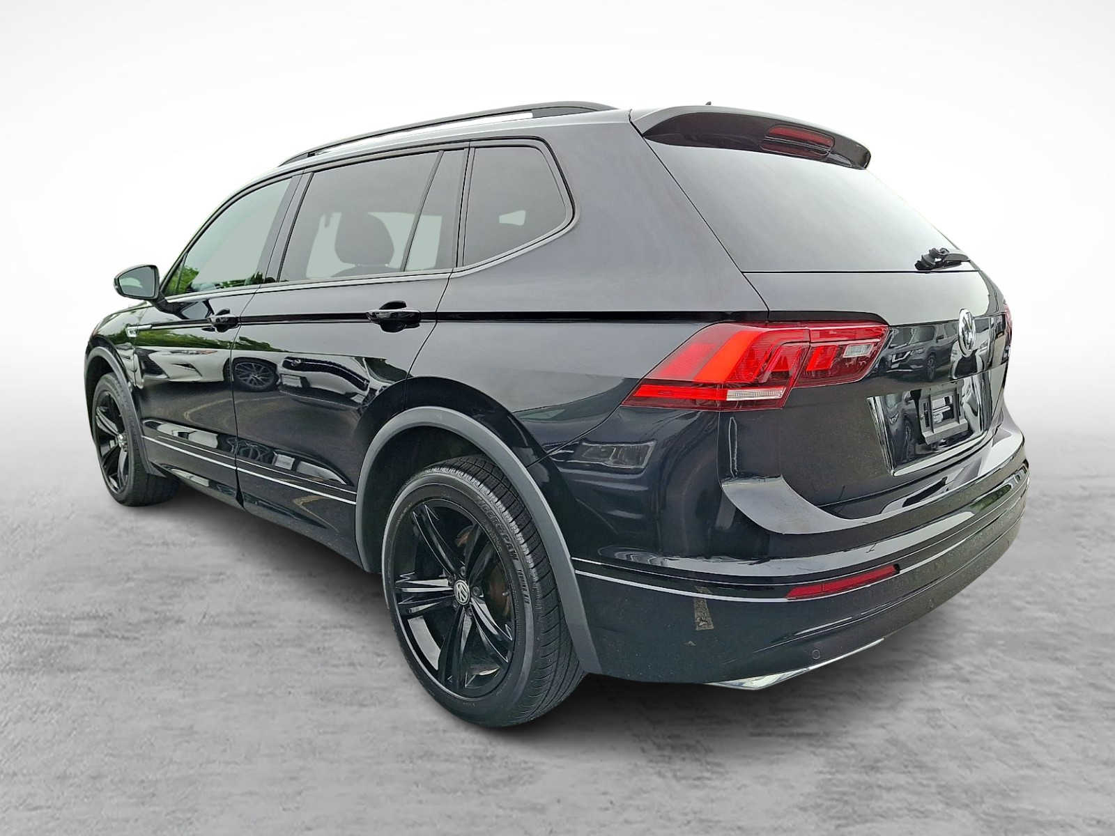 Thumbnail: 2019 Volkswagen Tiguan - 6