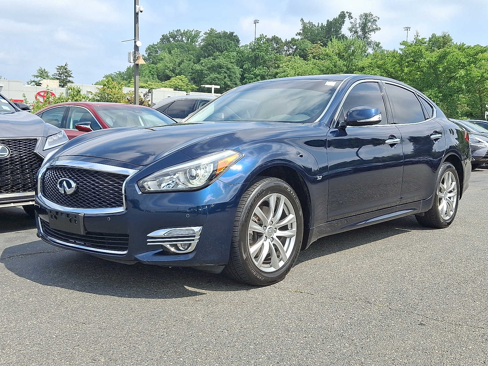 Thumbnail: 2018 INFINITI Q70 - 1