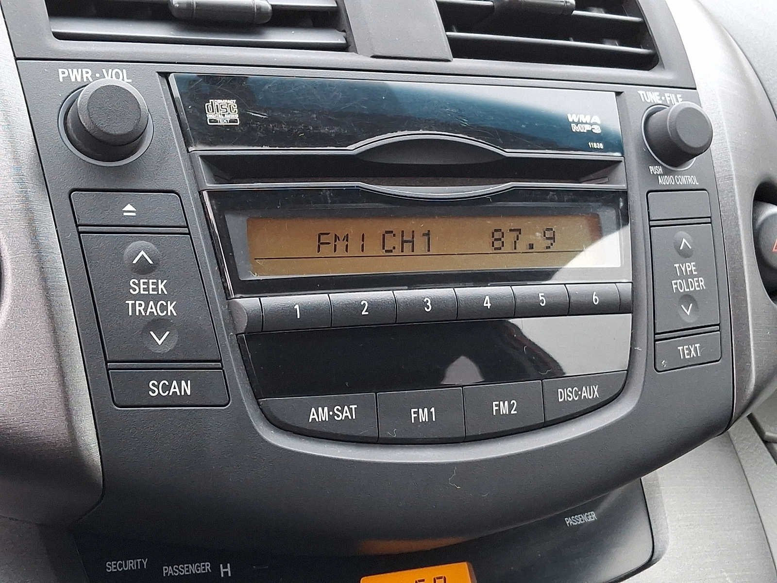 Thumbnail: 2010 Toyota RAV4 - 17