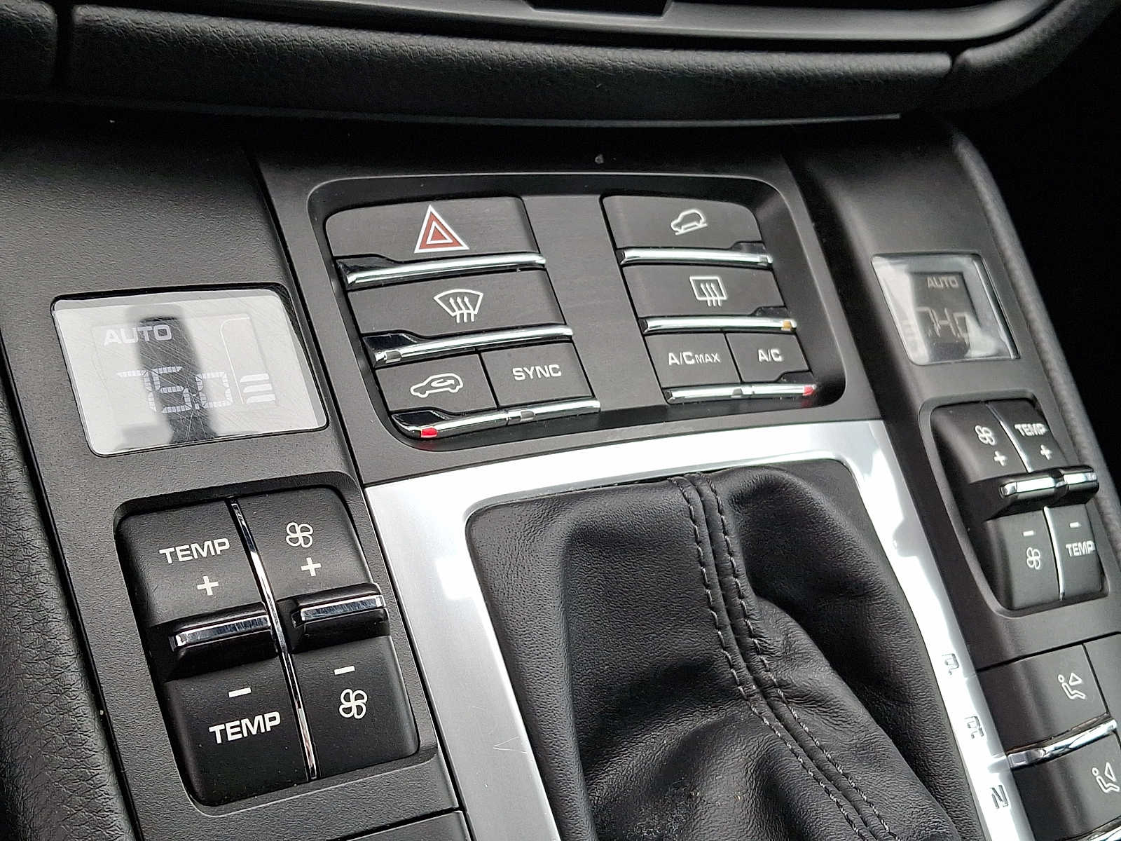 Thumbnail: 2019 Porsche Macan - 15