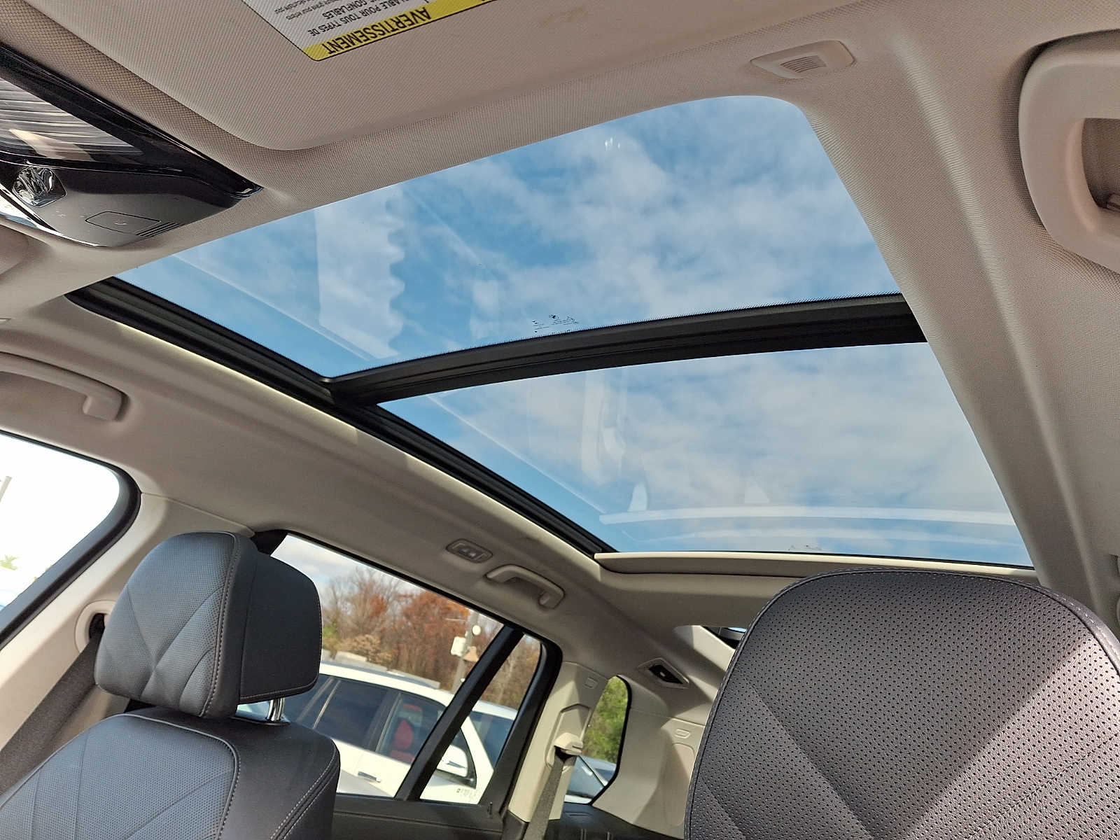 Thumbnail: 2023 BMW X7 - 10