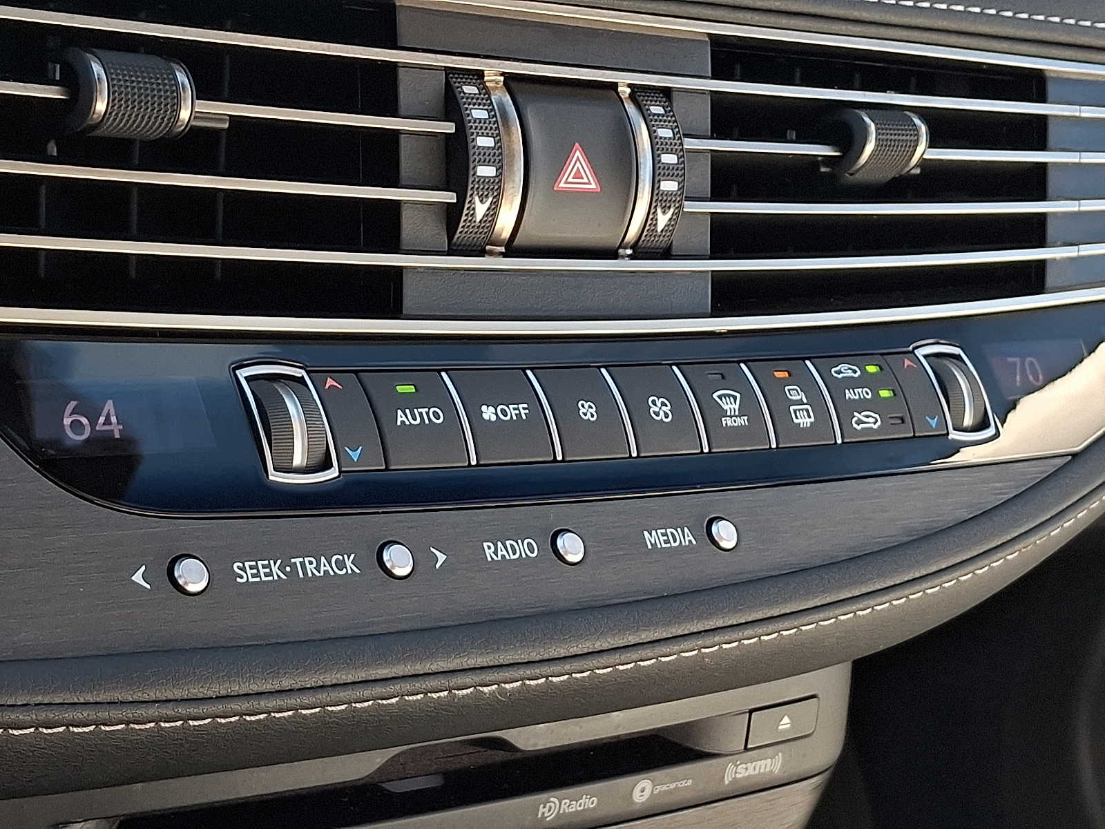 Thumbnail: 2020 Lexus LS - 14