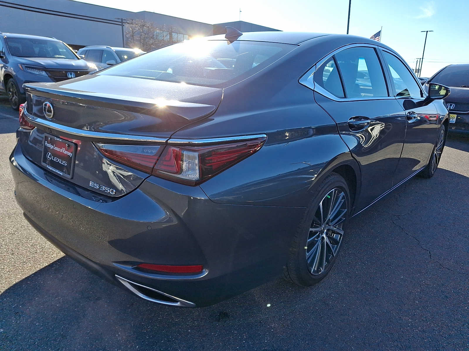 Thumbnail: 2023 Lexus ES - 4