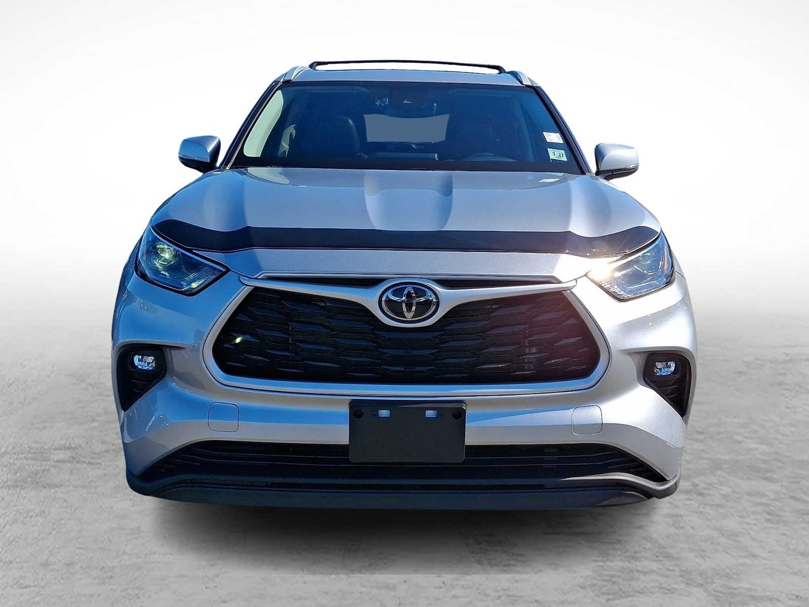 Thumbnail: 2022 Toyota Highlander - 2