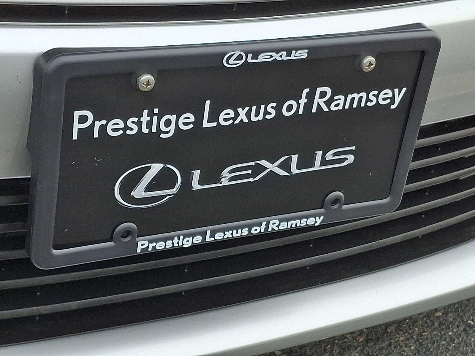 Thumbnail: 2022 Lexus ES - 30