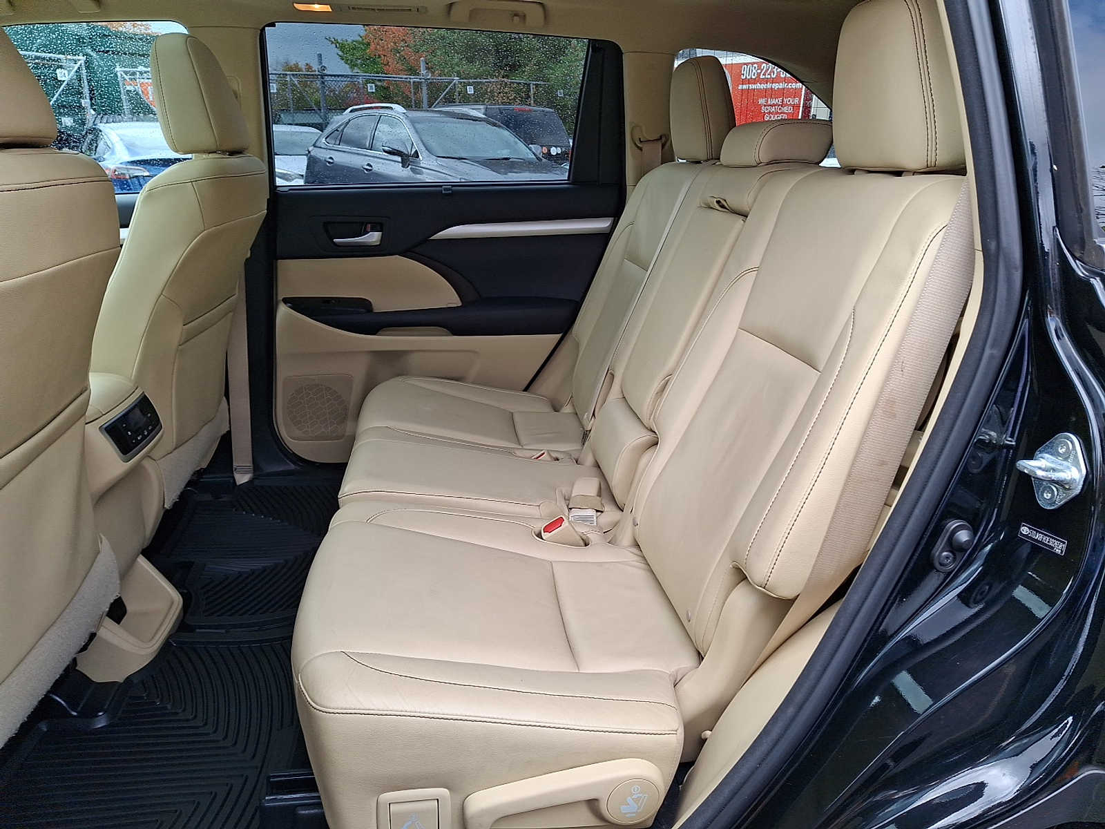 Thumbnail: 2014 Toyota Highlander - 8