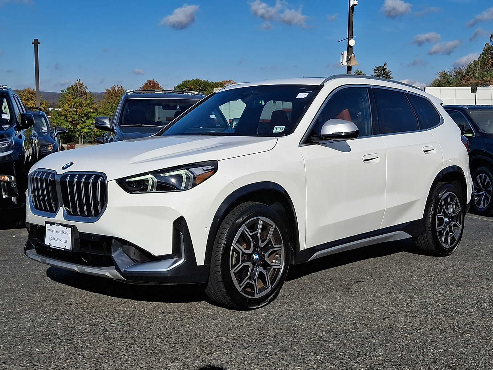 Thumbnail: 2023 BMW X1 - 1