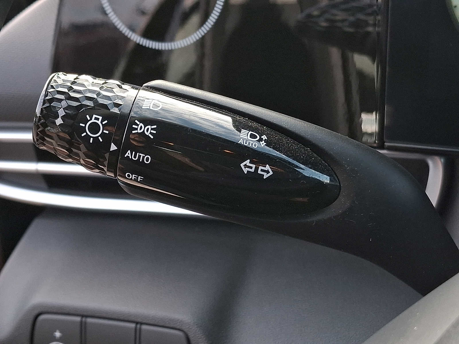 Thumbnail: 2023 Hyundai Elantra - 21