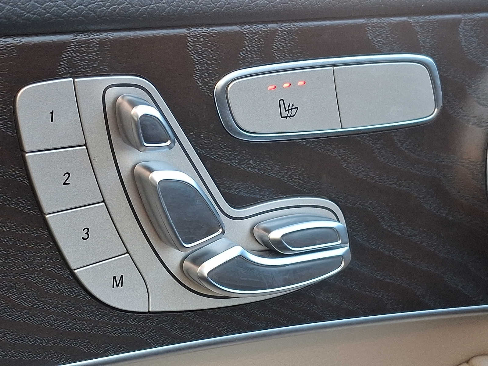 Thumbnail: 2019 Mercedes-Benz GLC - 21