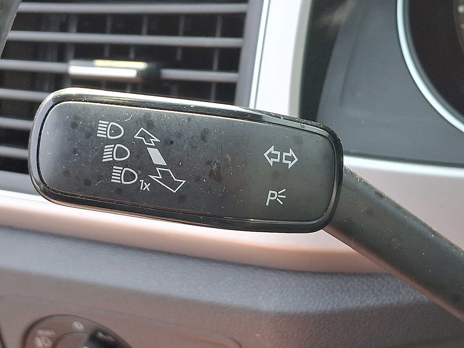 2018 Volkswagen Atlas SE 24
