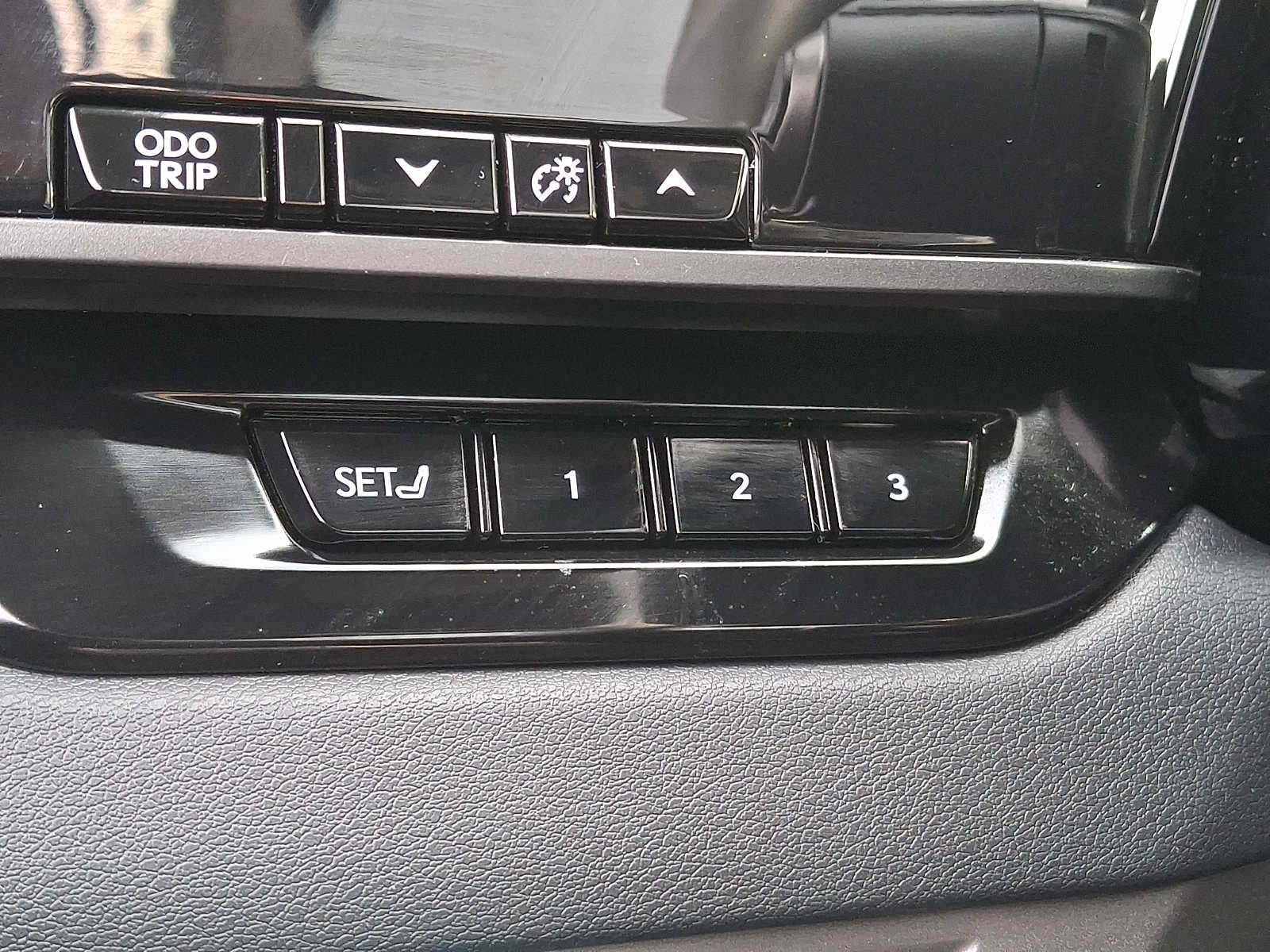 Thumbnail: 2024 Lexus RX - 23