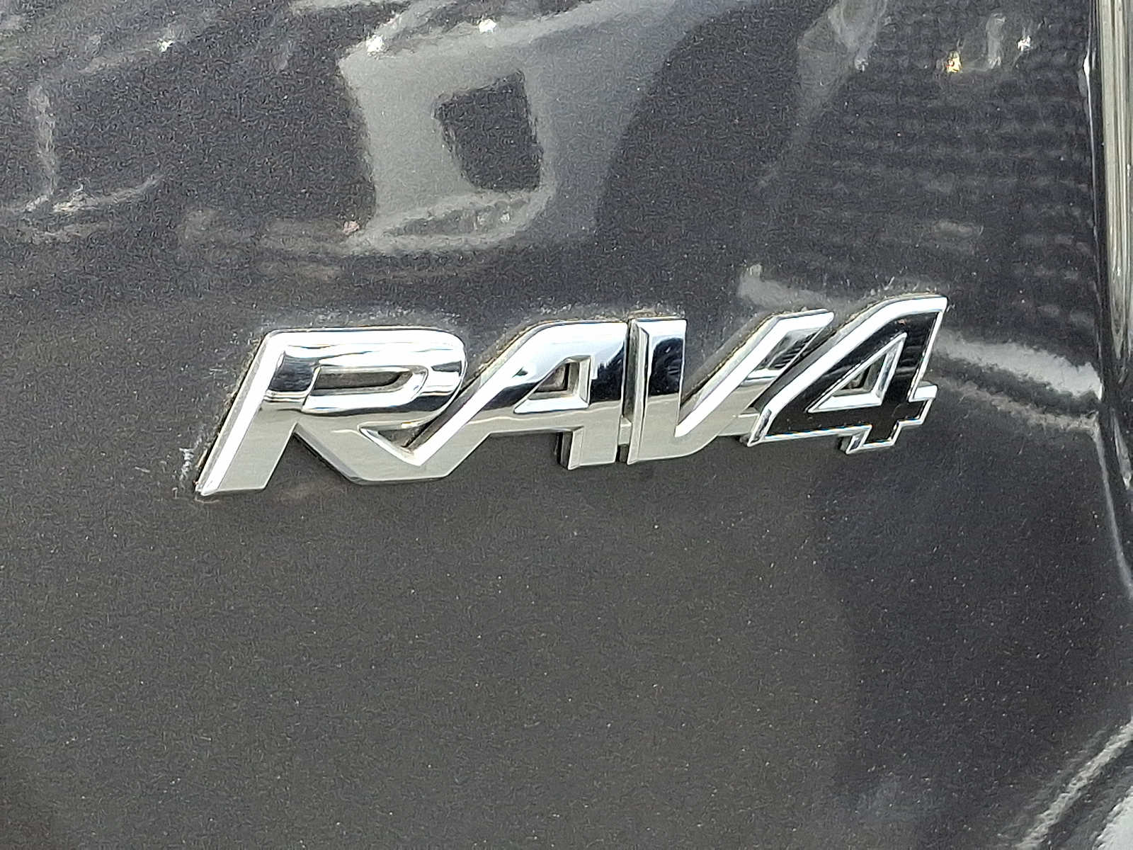 Thumbnail: 2018 Toyota RAV4 - 29