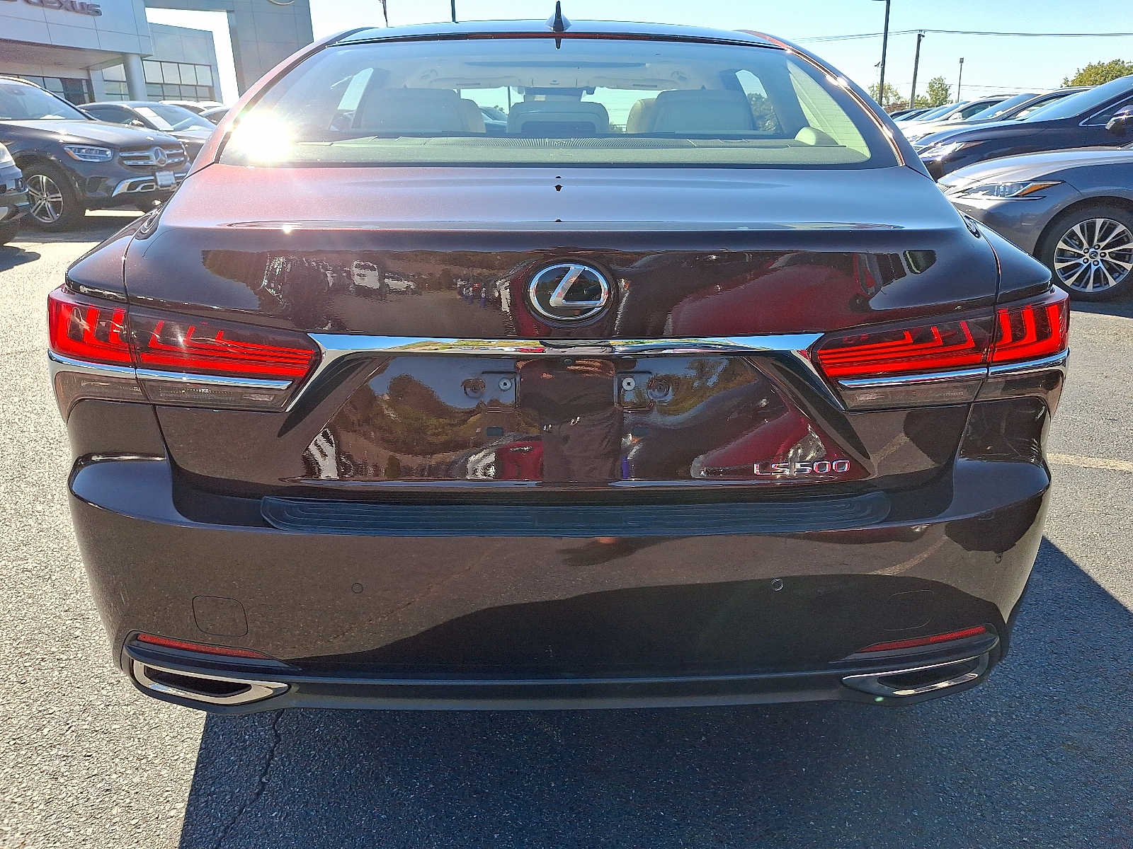 Thumbnail: 2020 Lexus LS - 5