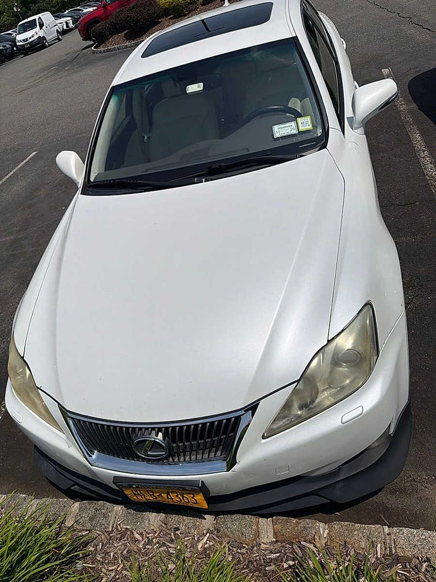 Thumbnail: 2010 Lexus IS - 2