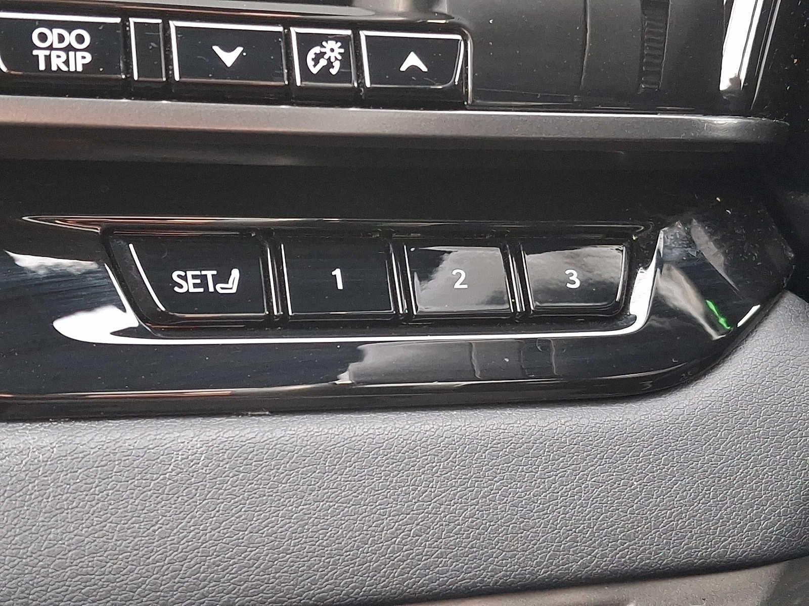 Thumbnail: 2023 Lexus RX - 19